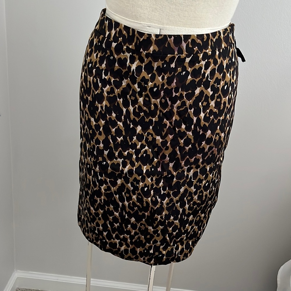 Ann Taylor 6petite print skirt